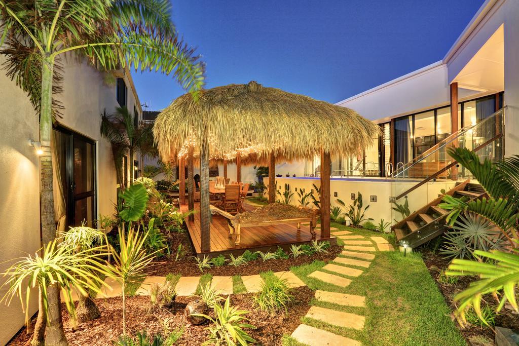 Zen Beach Retreat Bargara Exterior photo